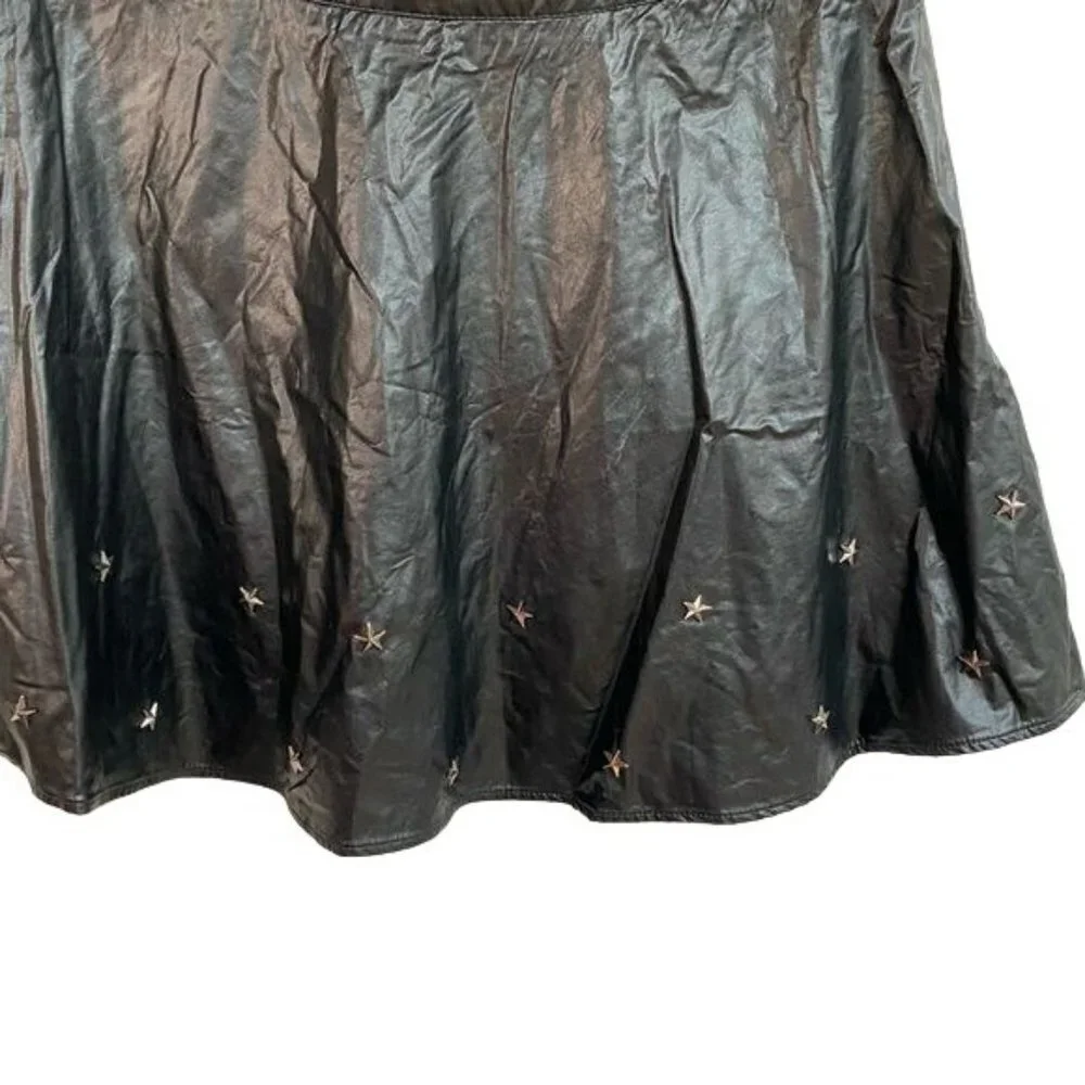 Sans Souci Star Studded Black Metal Vegan Leather Skirt Size L - Picture 6 of 12